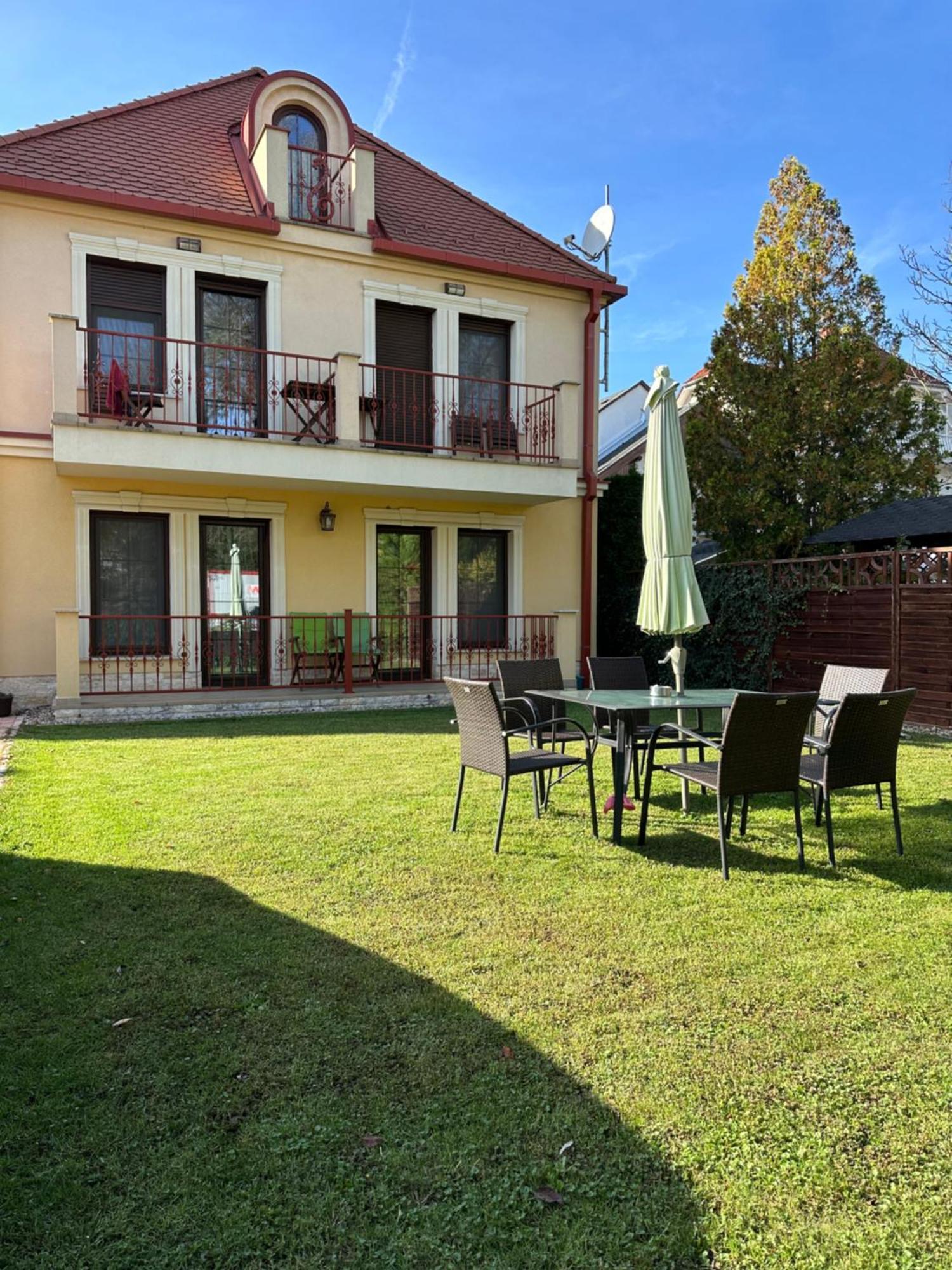Szent Gyoergy Villa Apartmanhaz Heviz Bagian luar foto